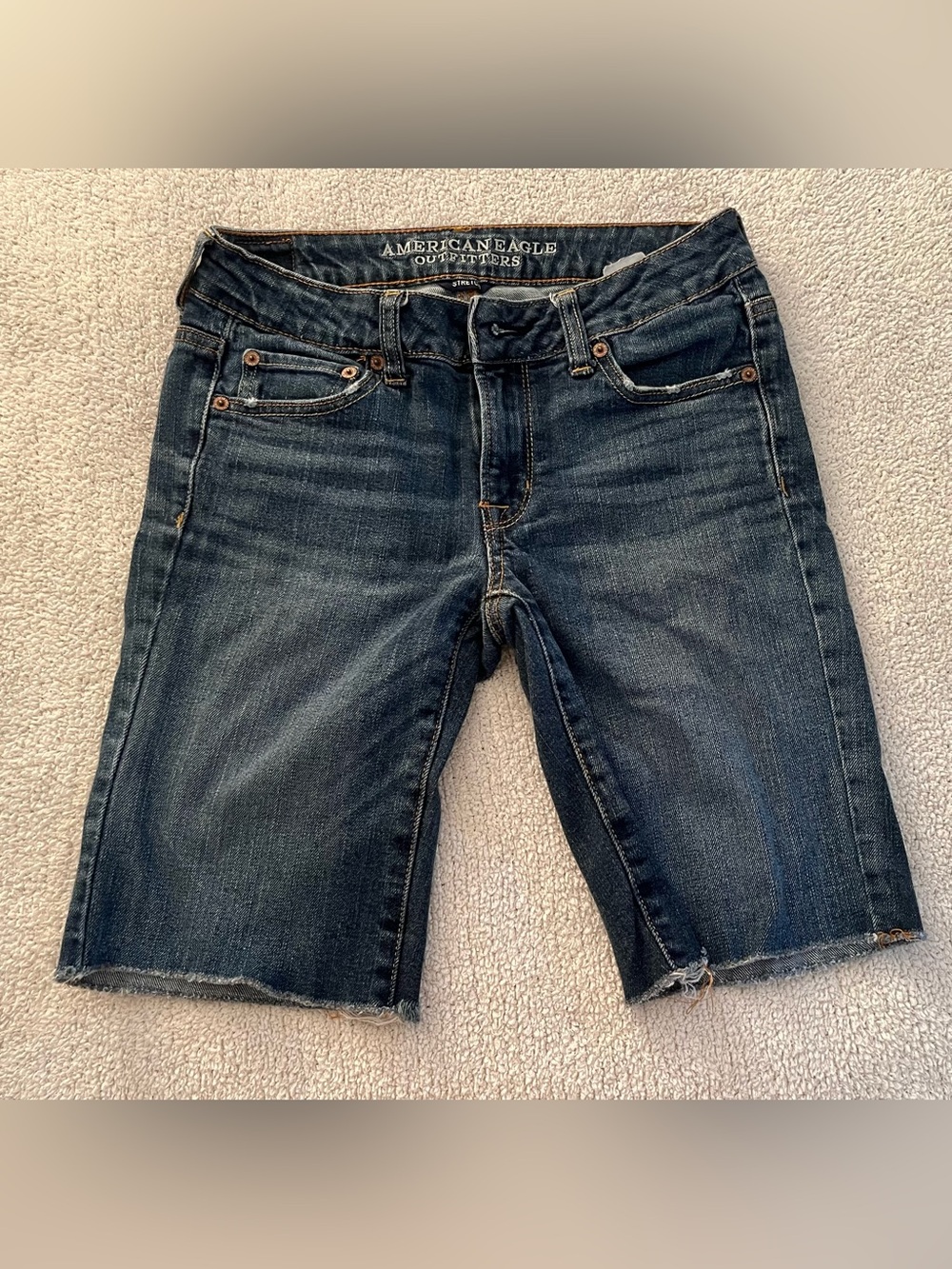 American Eagle Outfitters Indigo Blue Denim Cutoff Shorts Capris Size 4